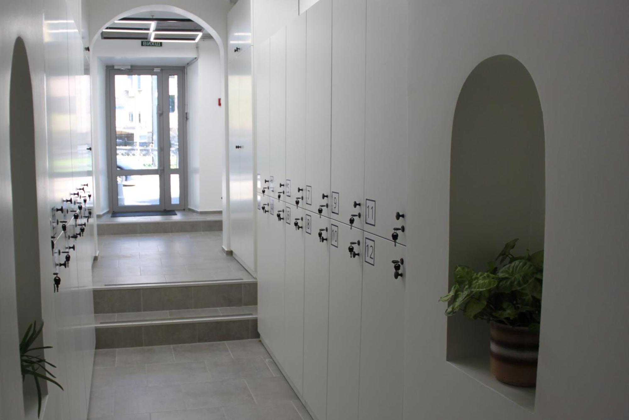 Av-3 Capsule Hotel Киев Экстерьер фото